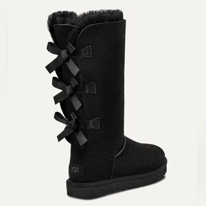 UGG Women's Bailey Bow Tall II Boot Size 8 Black New with Tags